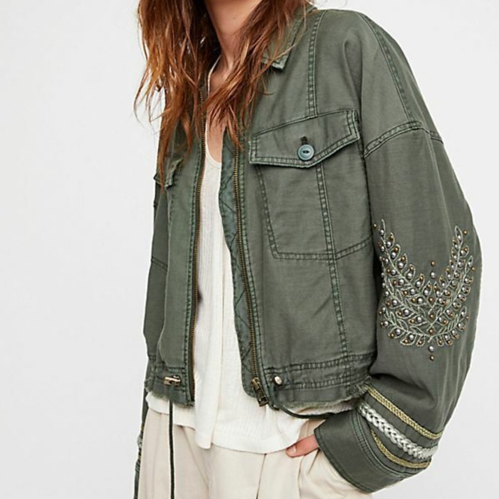 Free People Extreme Cropped Military Green Embroidered Jacket. Size XS
